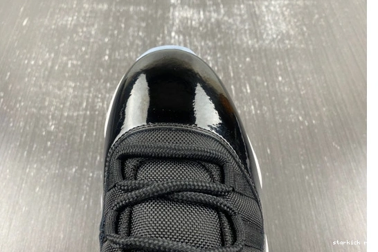 FV5104-004 Jam Space JORDAN  LOW 11 RETRO FV5104-004 0523